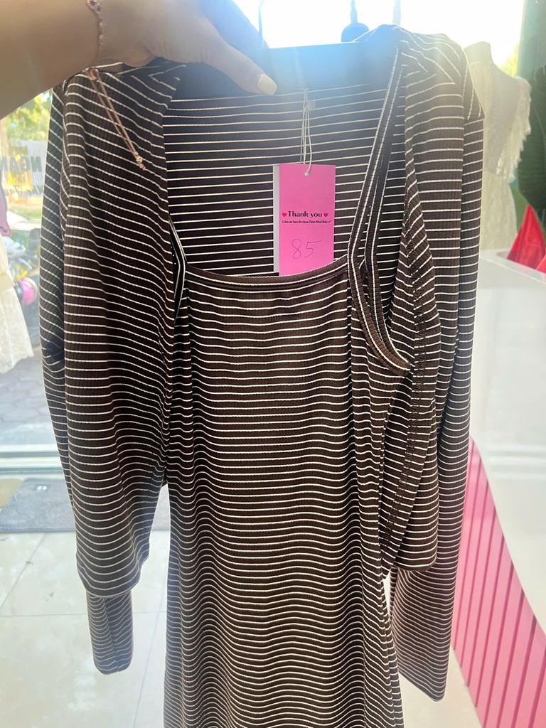 SET VÁY KHOÁC 2 DÂY NÂU KẺ NGANG THUY