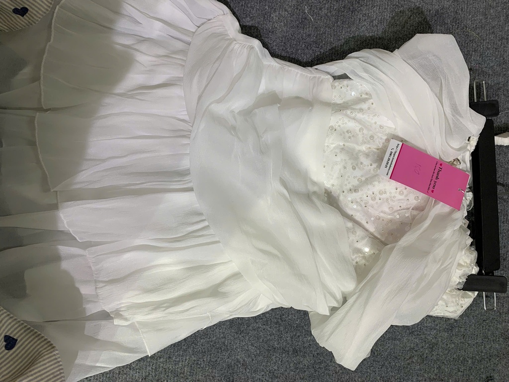 VÁY TRẮNG 2 DÂY XUAN