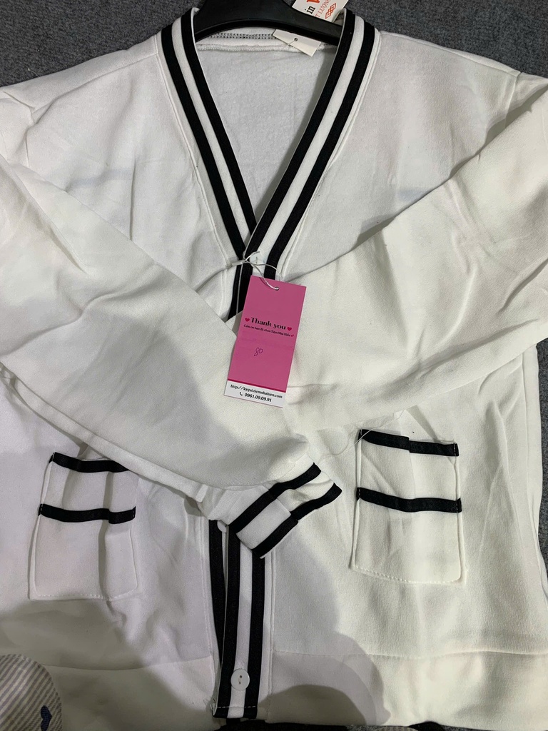 ÁO TRẮNG KHOÁC NGOÀI XUAN