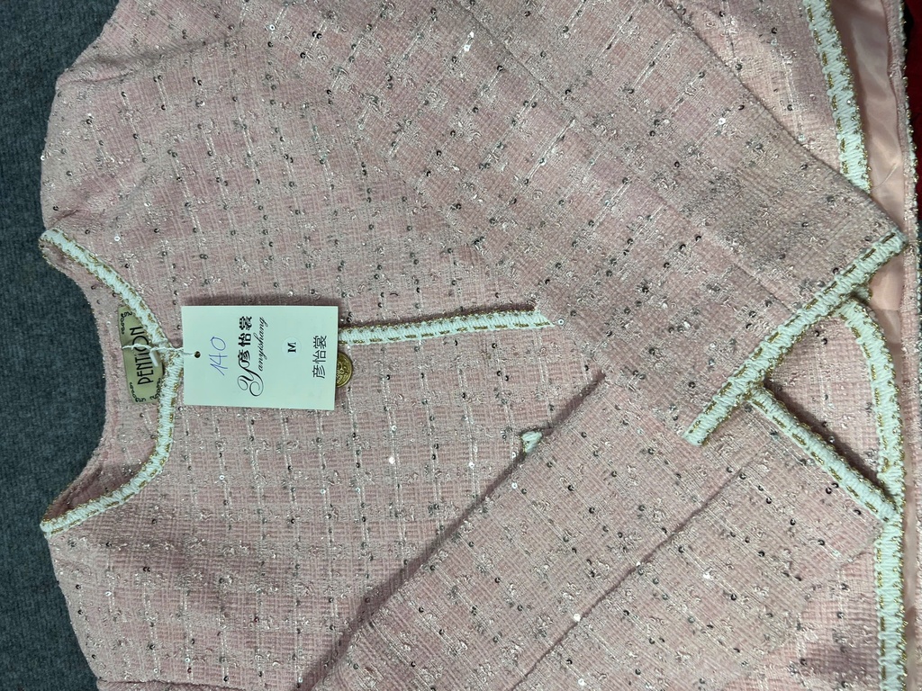 ÁO KHOÁC HỒNG DENTION THUYII