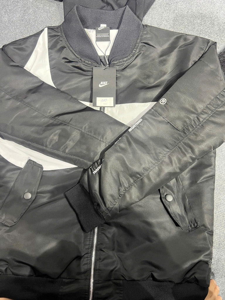 ÁO KHOÁC NIKE THUYII