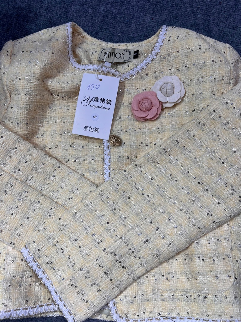 ÁO KHOÁC KEM ĐÍNH ĐÁ DENTION S THUYII