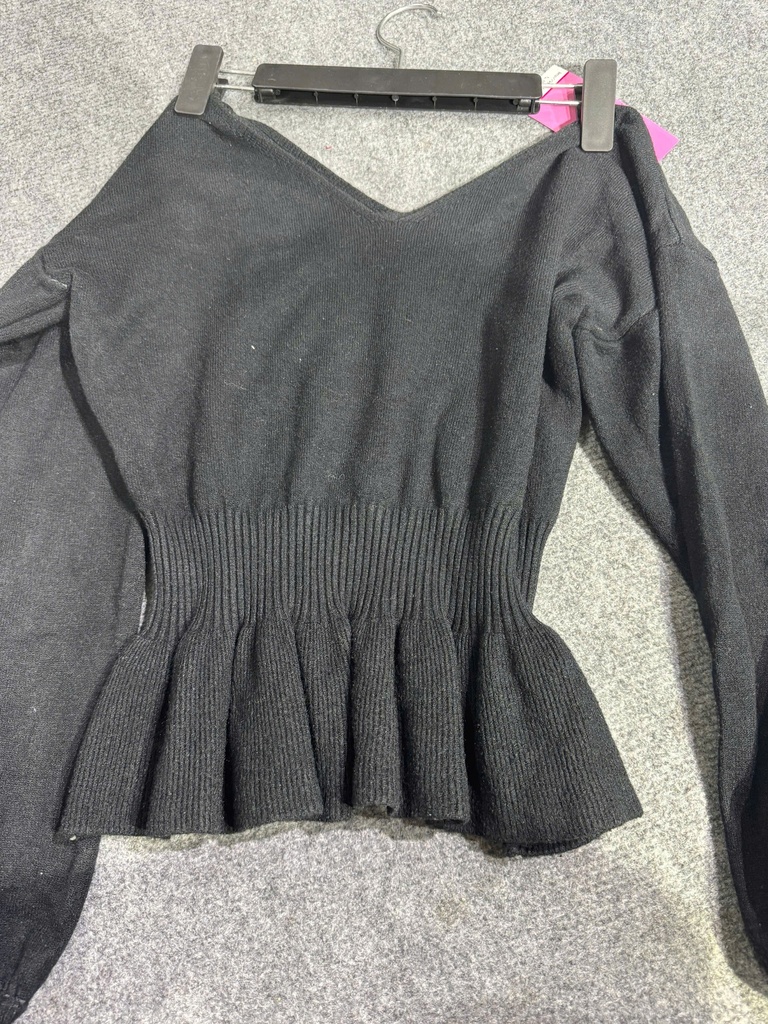 ÁO LEN ĐEN CỔ RỘNG THẮT EO TTTHANH