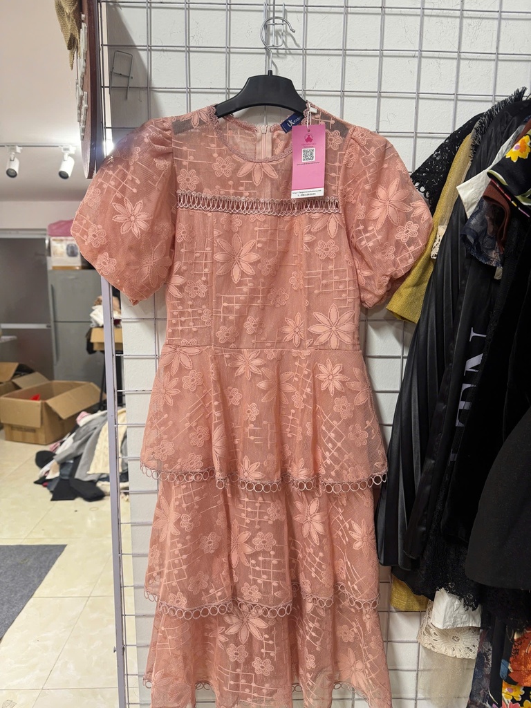 VÁY HỒNG CAM ĐẤT CHÂN XẾP TẦNG OANH