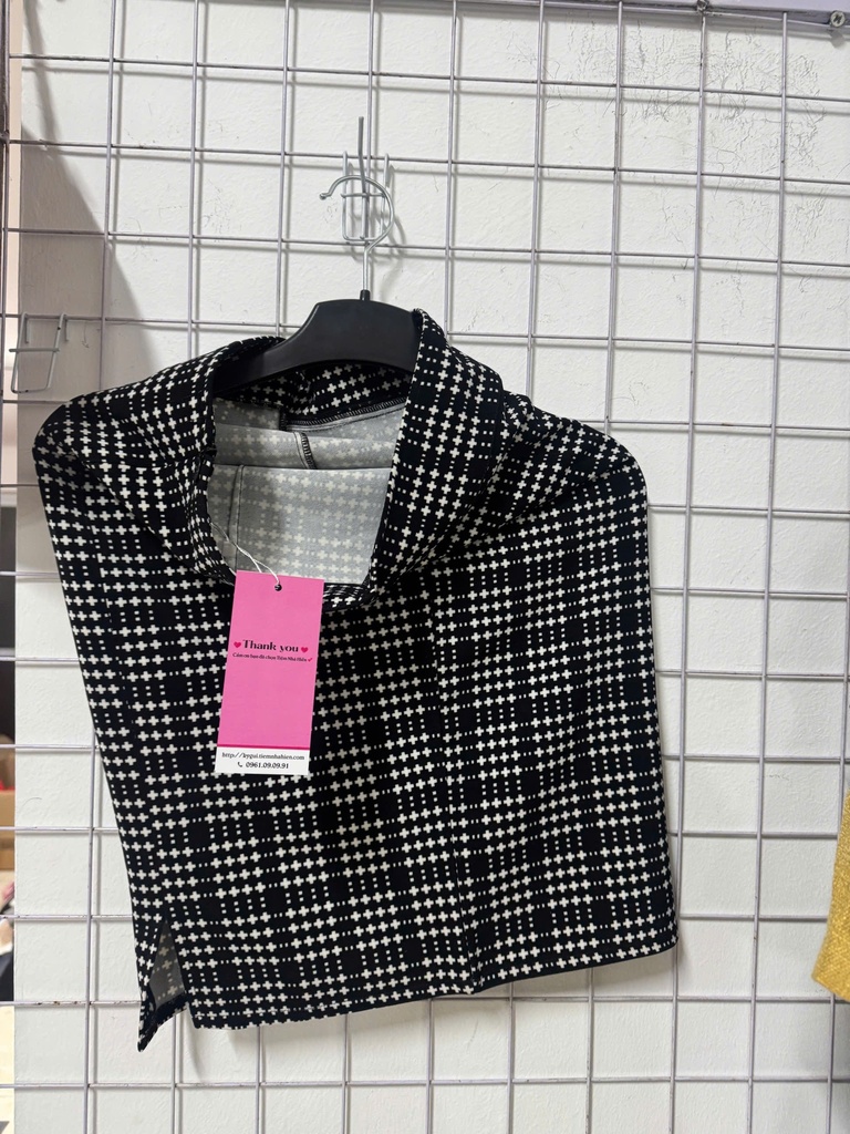 CV ĐEN KẺ THẬP TRẮNG OANH