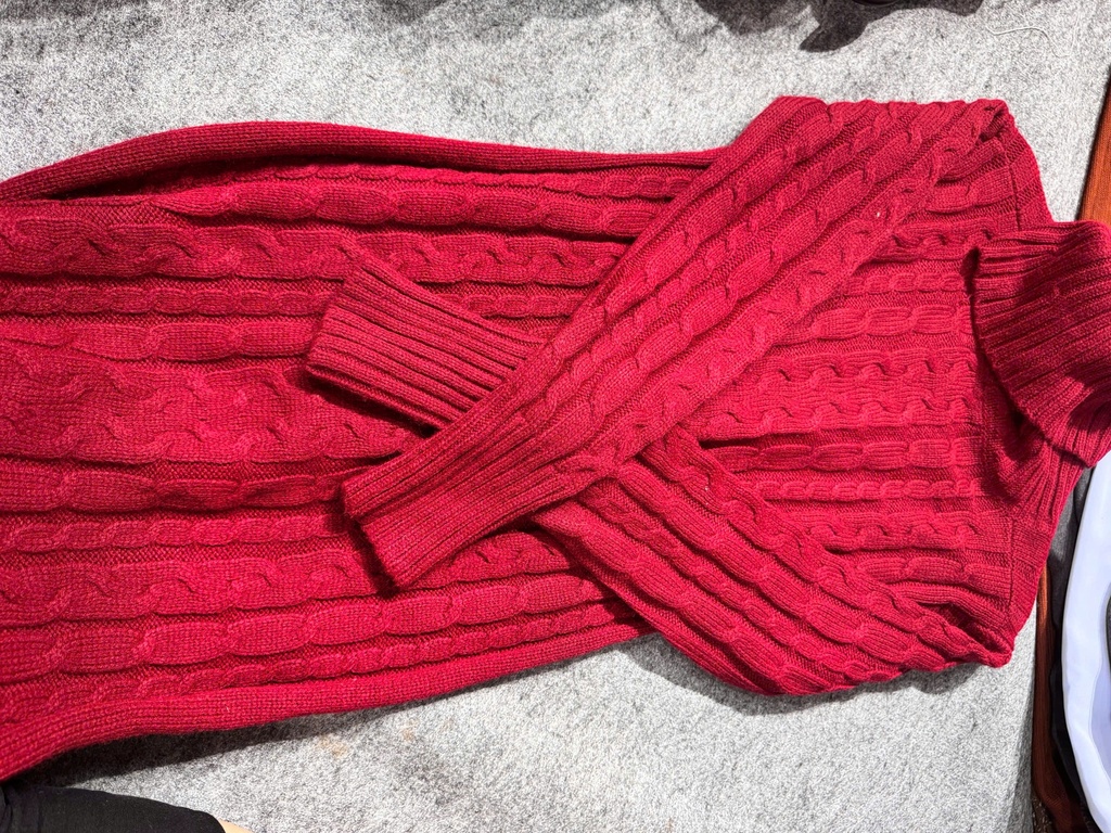 VÁY LEN ĐỎ CỔ LỌ LINH85