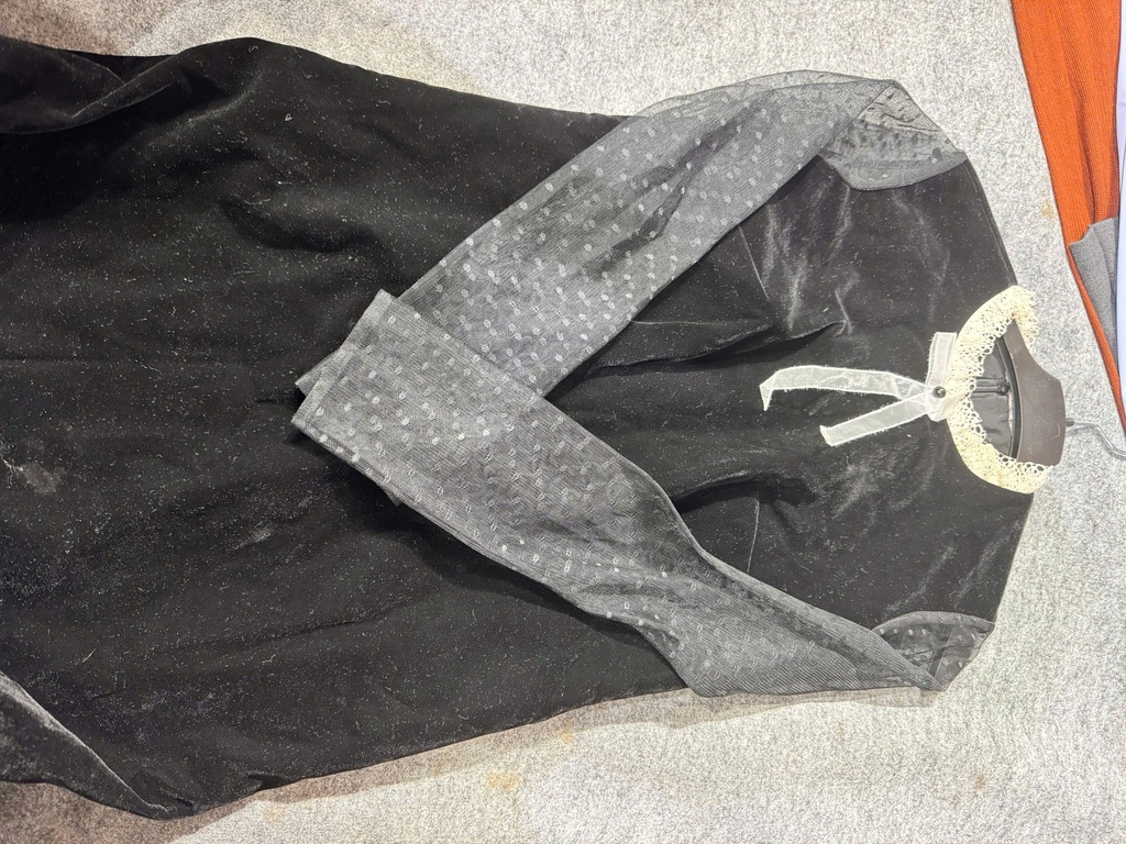 VÁY NHUNG ĐEN LINH85