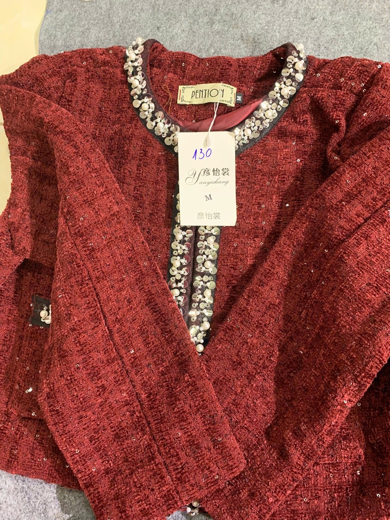 ÁO DẠ ĐỎ CỔ ĐÁ NDUNG