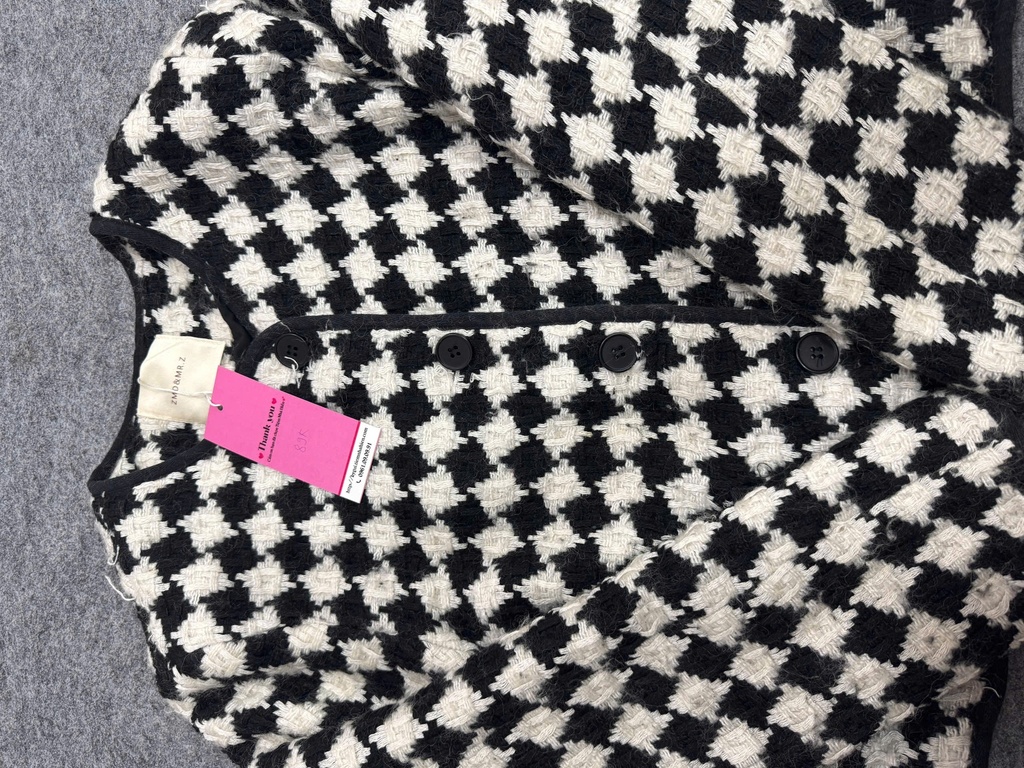 ÁO KHOÁC LEN ĐAN Ô VUÔNG TRẮNG ĐEN NTKDUNG