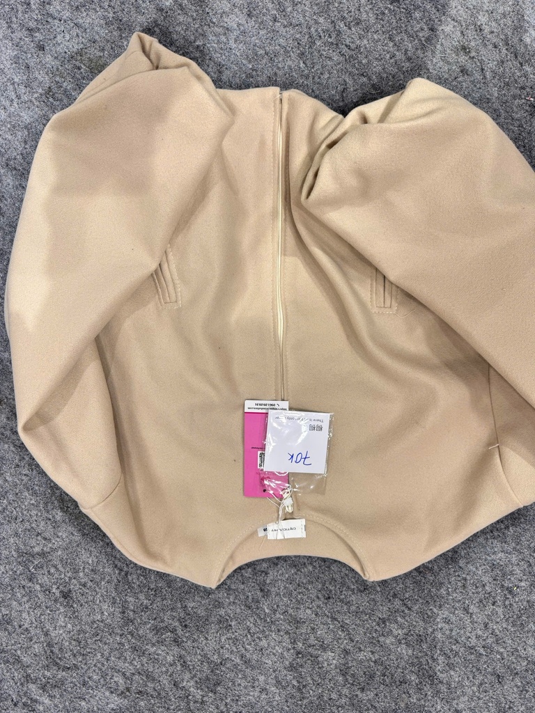 ÁO KHJOÁC DẠ KEM THUYIII