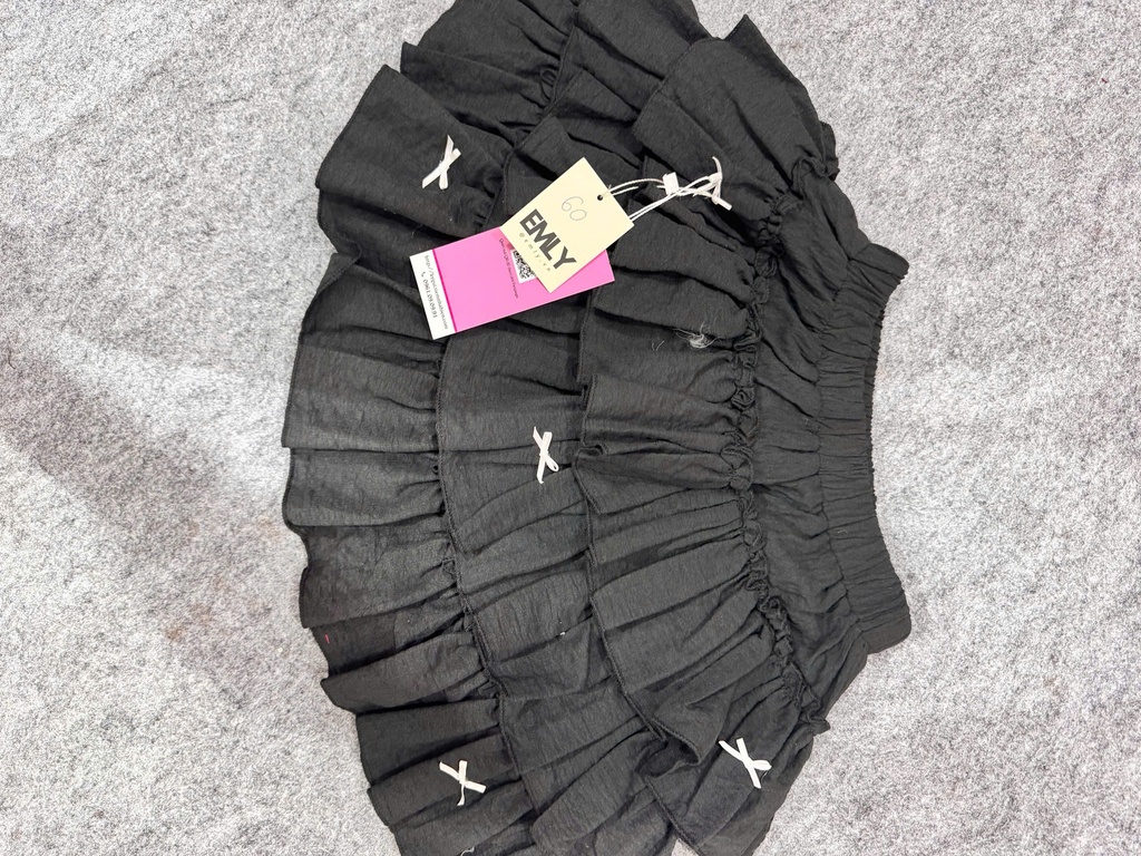 CV ĐEN XẾP LY BÈO THUYIII