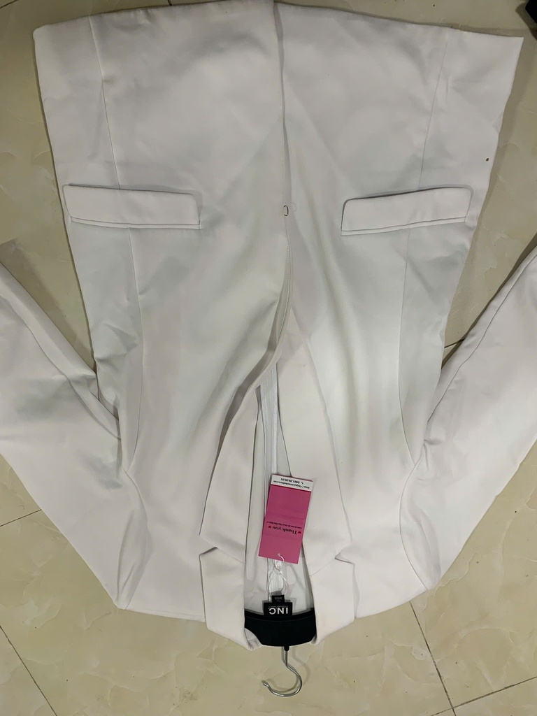 ÁO VEST TRẮNG OANH