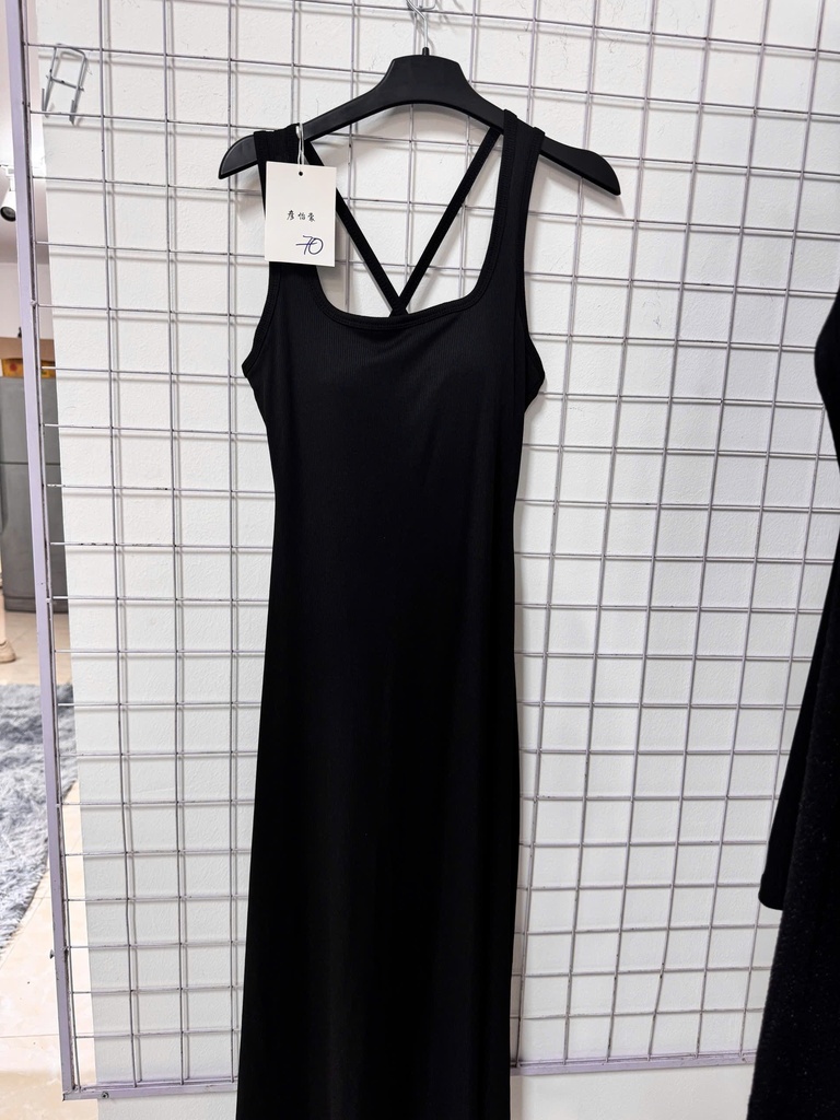 VÁY DÂY ĐEN DAN LƯNG THUYII