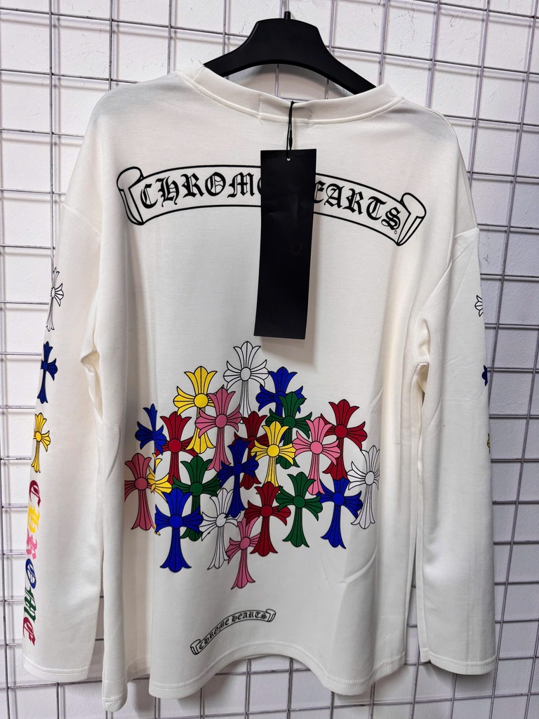 ÁO PHÔNG TRẮNG CÓ HÌNH NAM THUYII