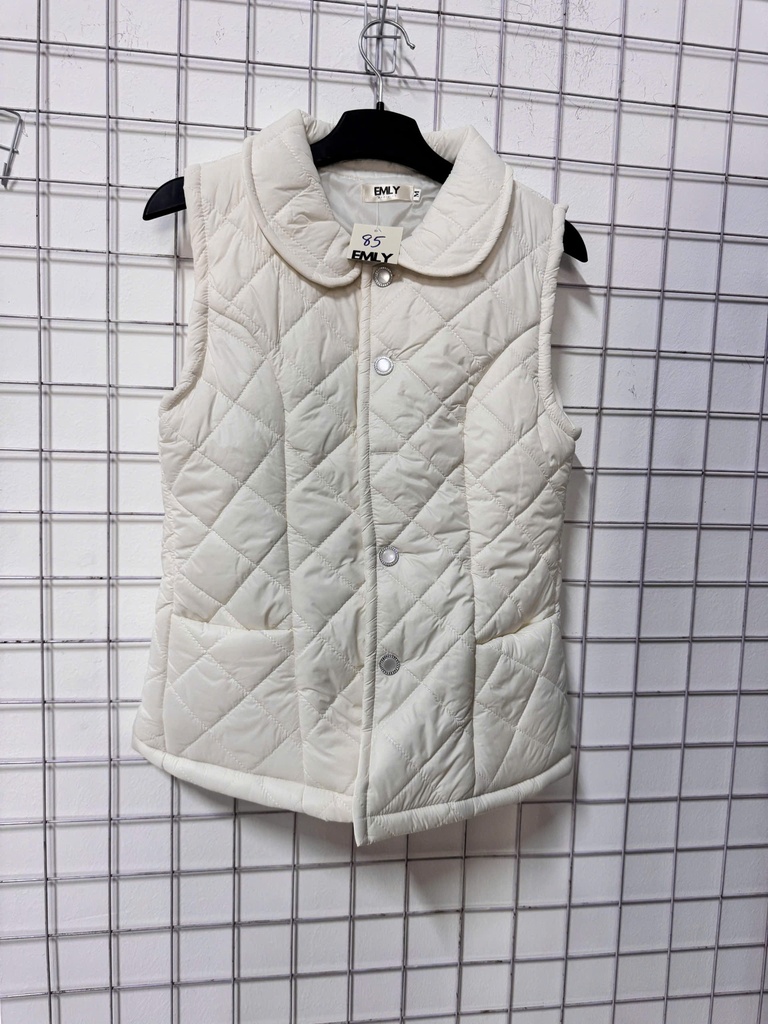 ÁO KHOÁC GILE TRẮNG CÓ CỔ THUYII