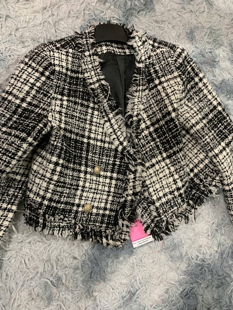 ÁO KHOÁC DẠ KẺ UYEN