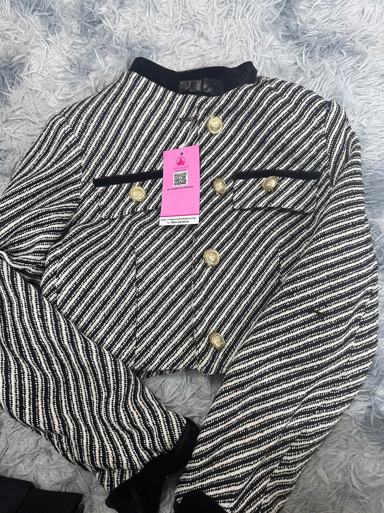 ÁO KHOÁC DẠ KẺ THUY