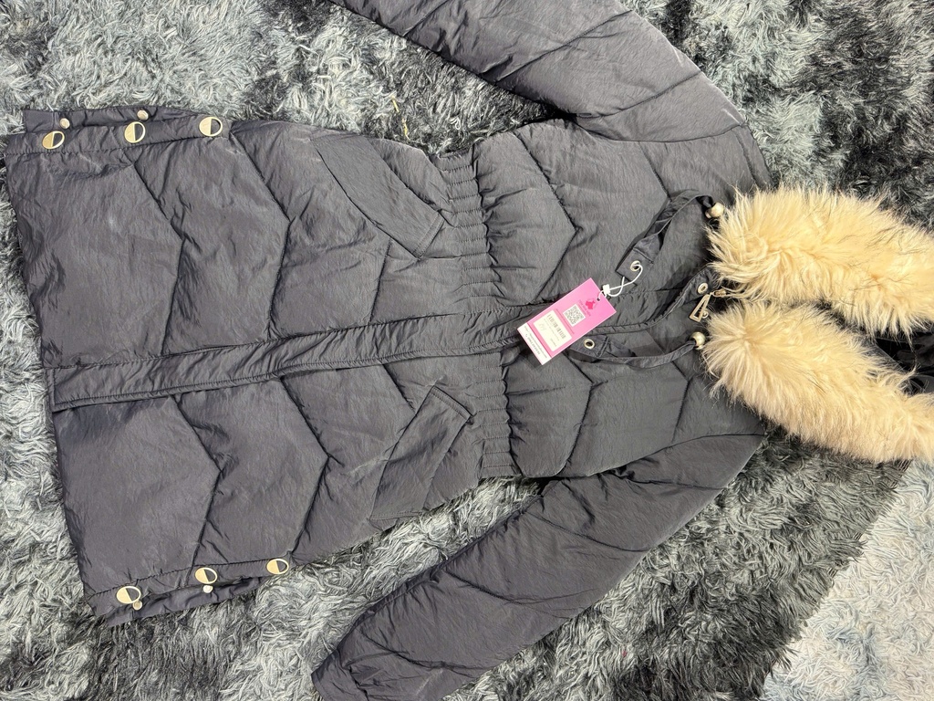 ÁO KHOÁC PAKKA ĐEN VY