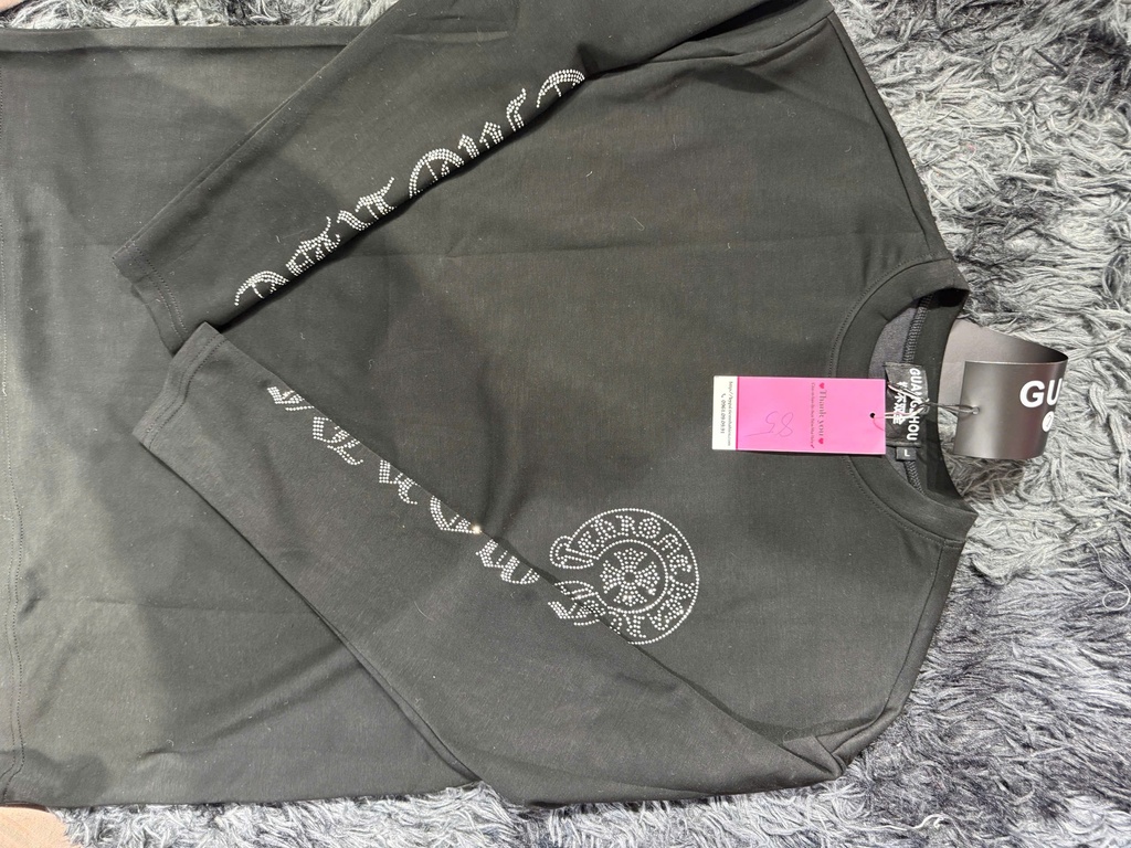 ÁO PHÔNG ĐEN ĐÍNH ĐÁ THUY