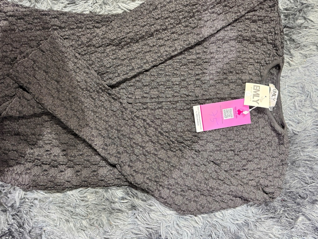 ÁO GIỮ NHIỆT ĐEN HẠT GẠO THUY