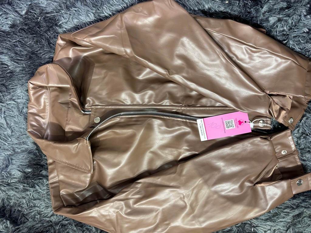 ÁO KHOÁC DA NÂU THUY