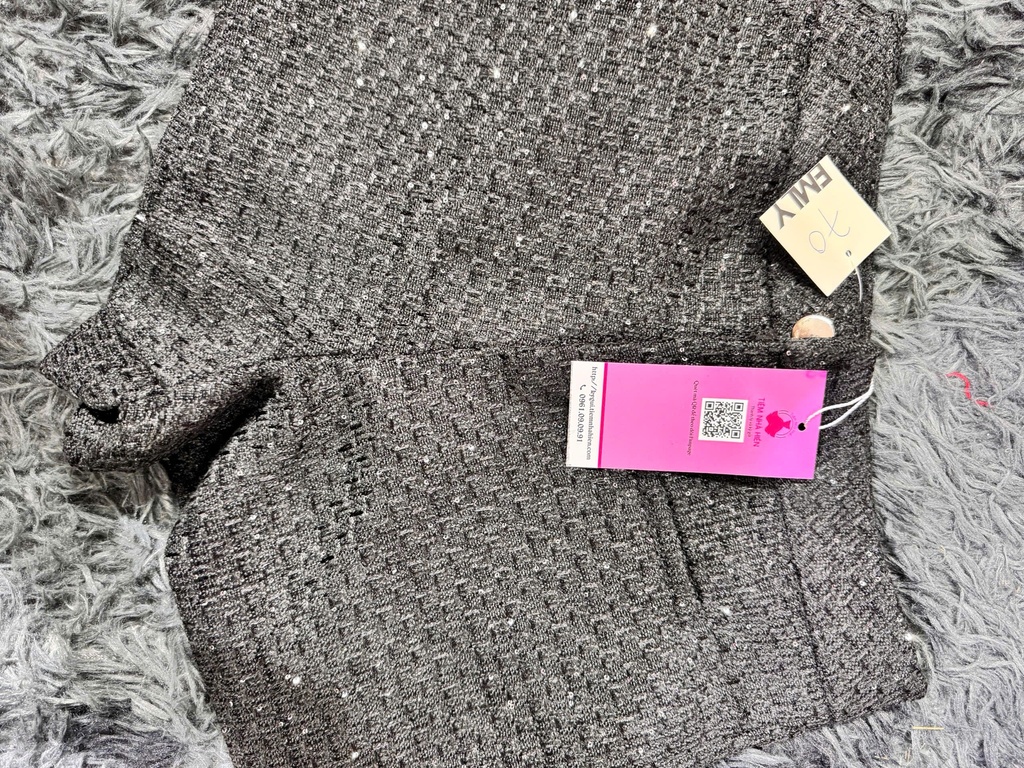 QUẦN SOÕC DẠ ĐEN BLING 