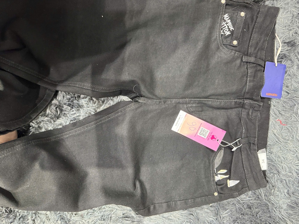 QUẦN BÒ ĐEN NAM THUY