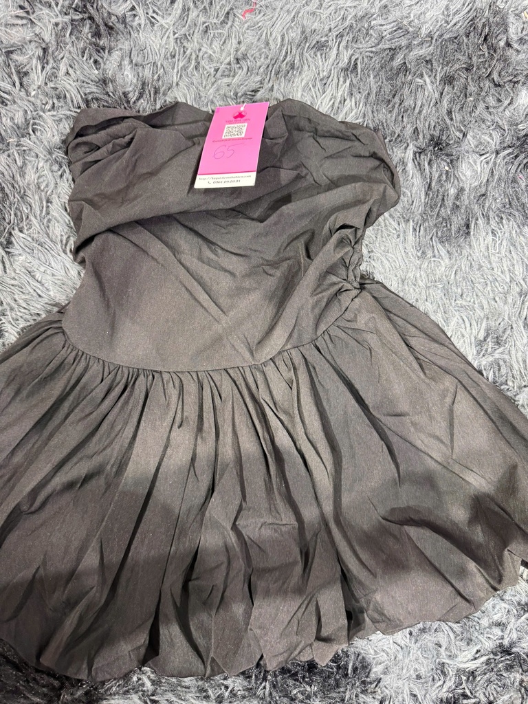 ÁO VÁY CUP ĐEN THUY