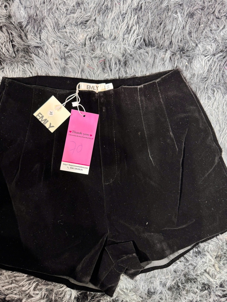 QUẦN SOOC ĐÙI ĐEN NHUNG THUY