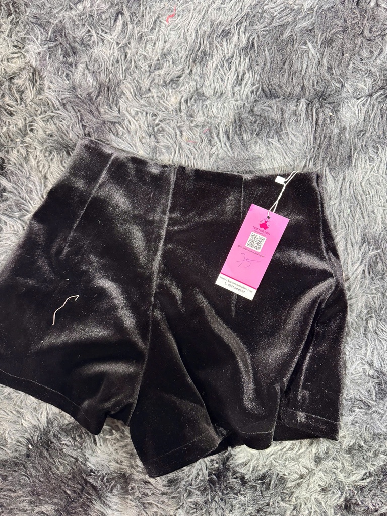 QUẦN SOOC NHUNG ĐÙI THUY