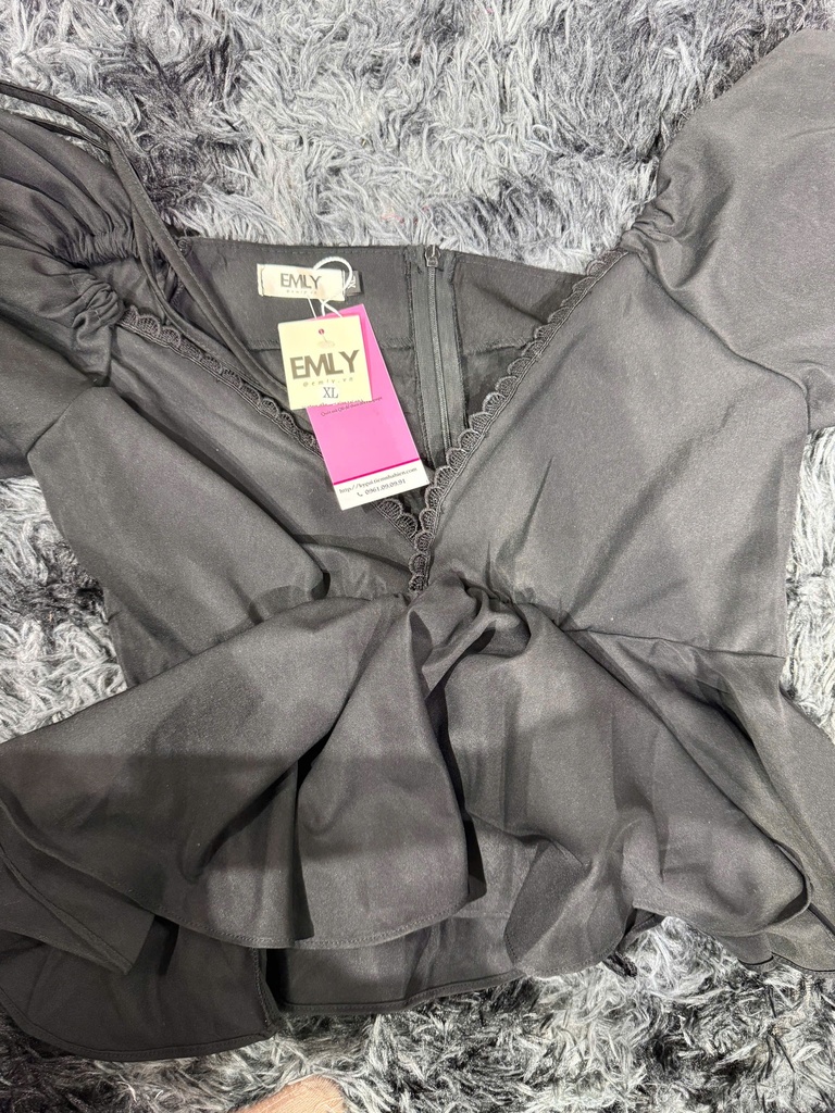 ÁO CỘC TAY ĐEN TYM  ĐIỆU THUY