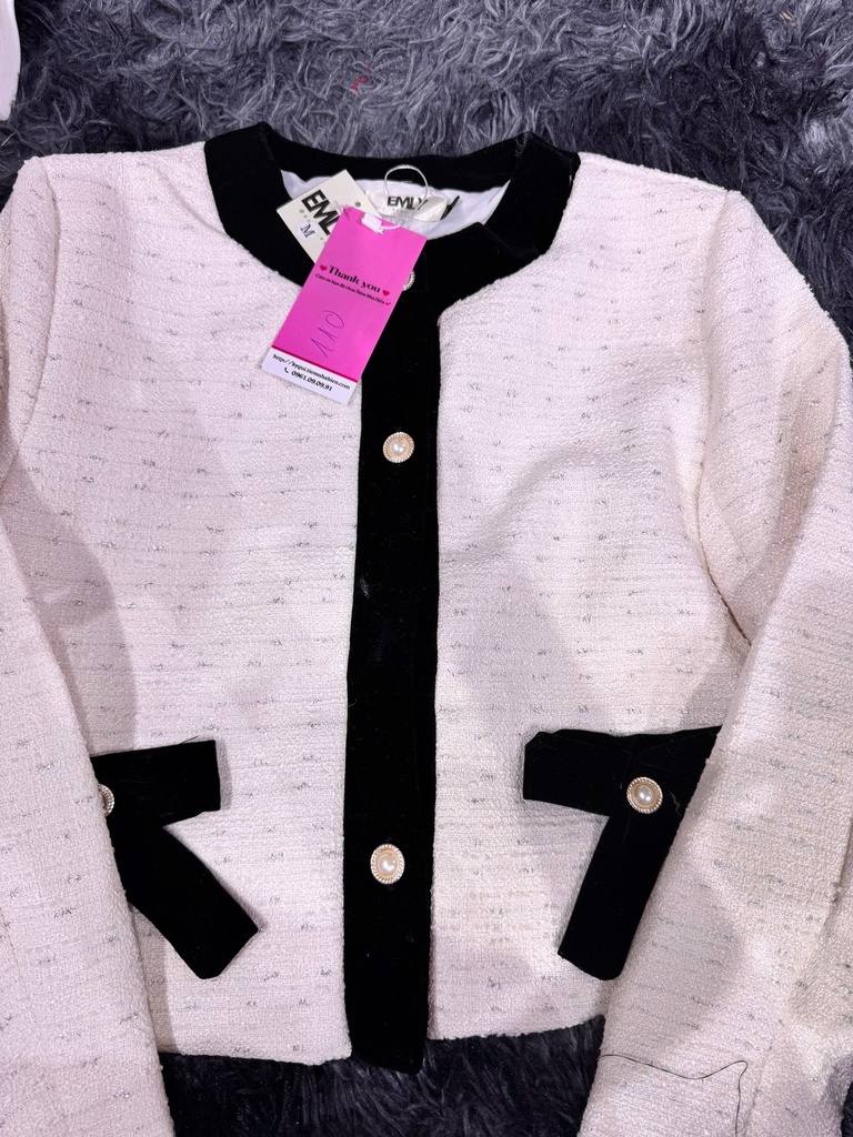 ÁO DẠ TRẮNG TÚI NƠ THUY