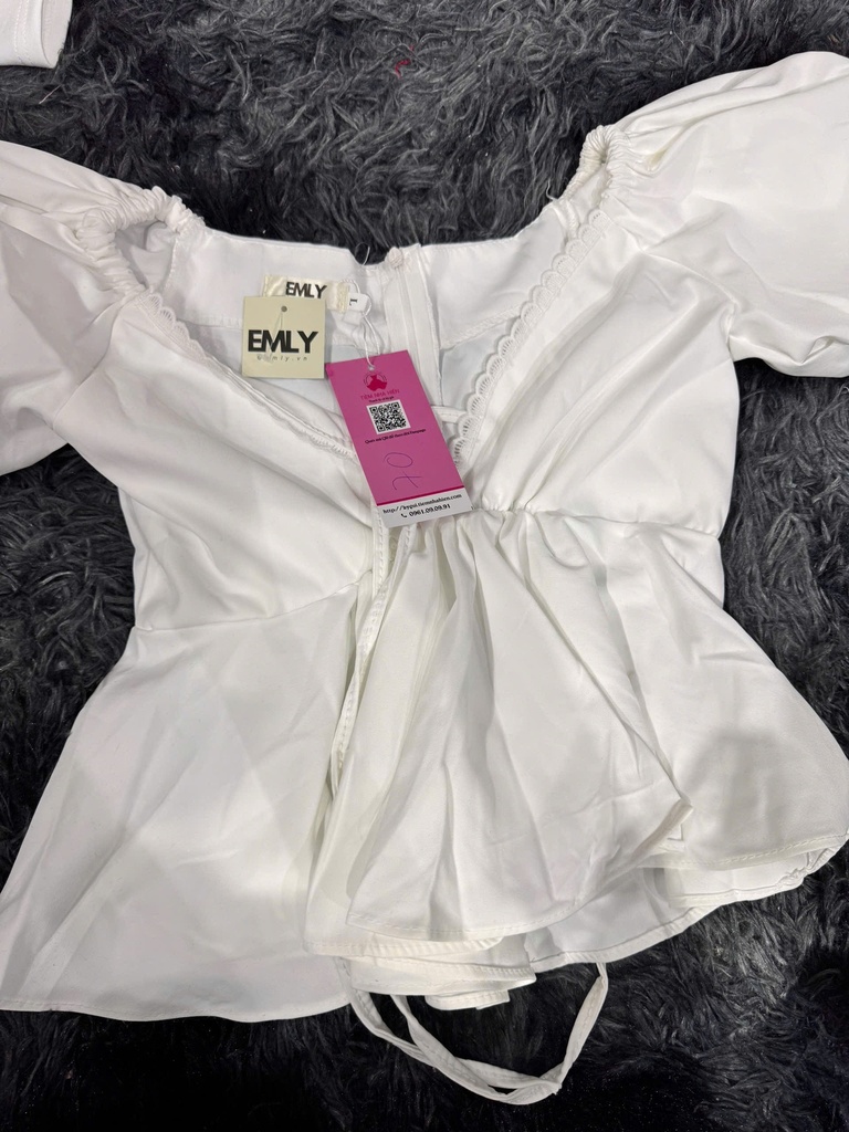 ÁO ĐIỆU TRẮNG CỔ TYM THUY