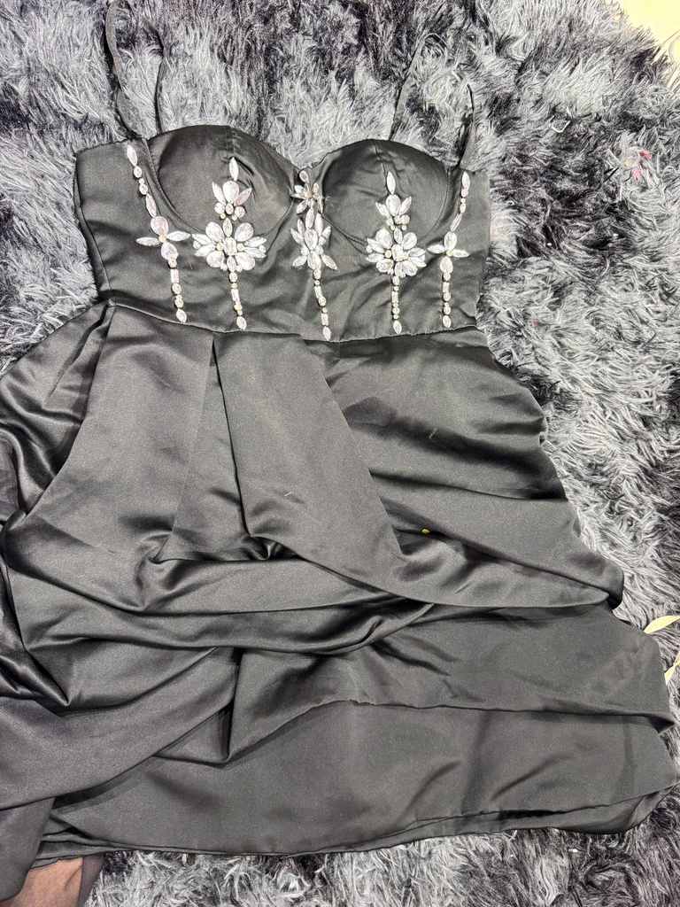 VÁY ĐEN 2 DÂY ĐÍNH ĐÁ 