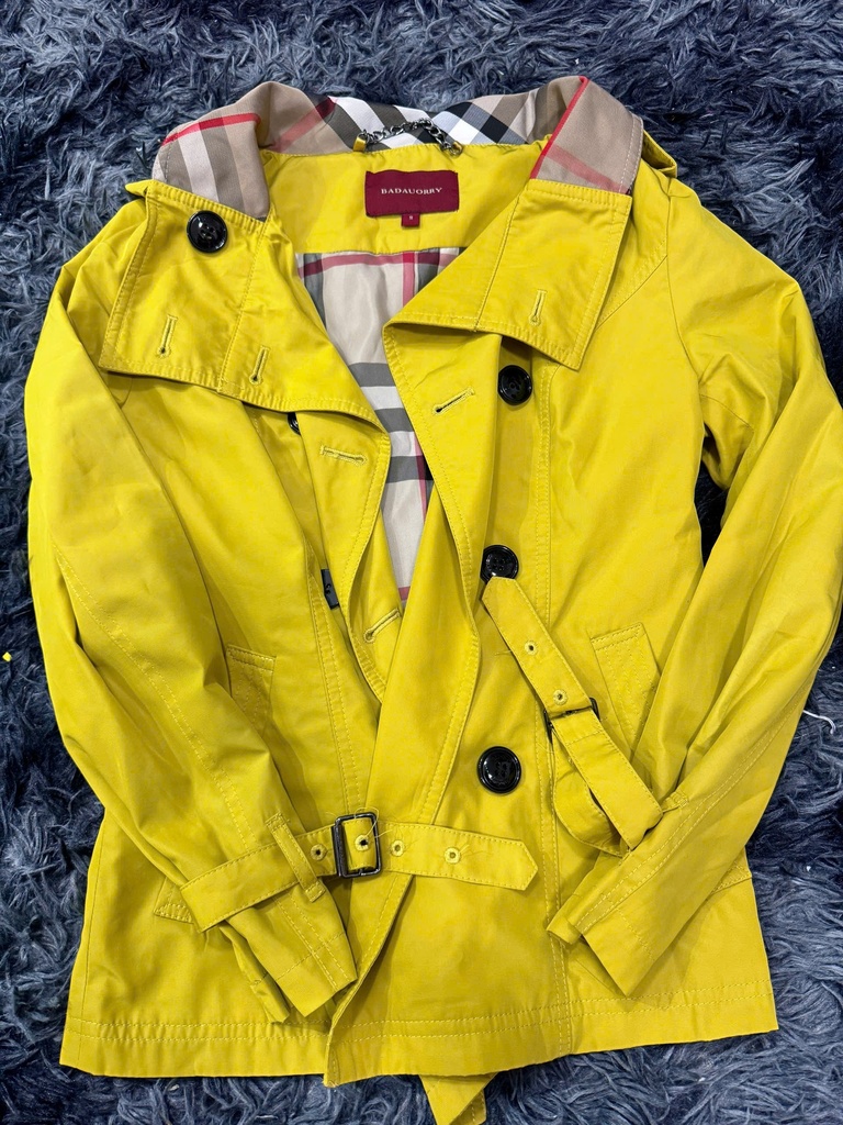 ÁO KHOÁC BBR VÀNG TRANG