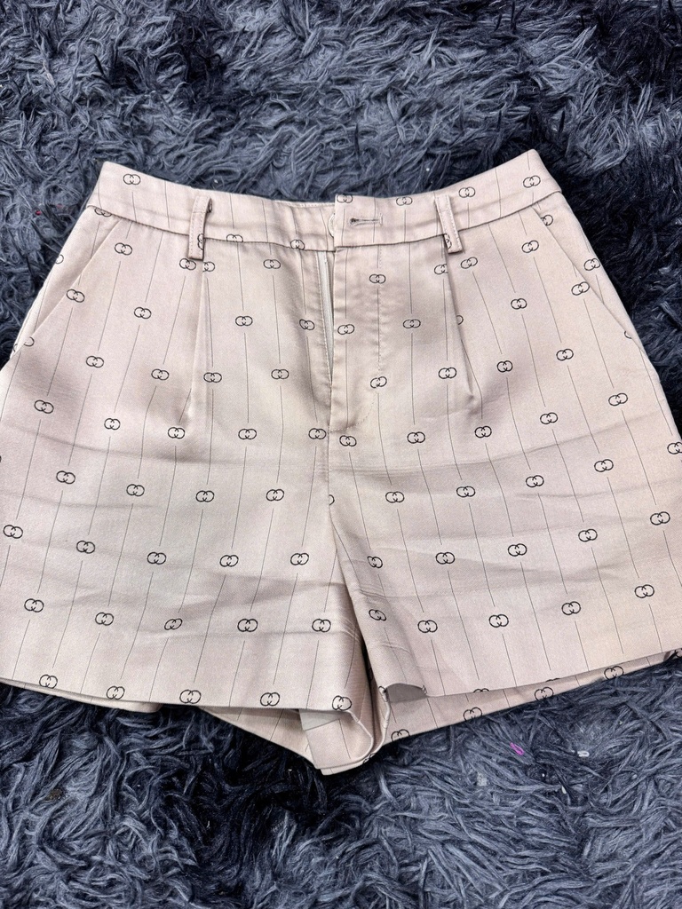 QUẦN SOOC KEM DG TRANG