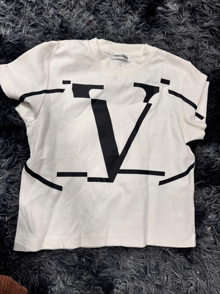 ÁO CỘC TAY TRẮNG CHỮ L TRANG