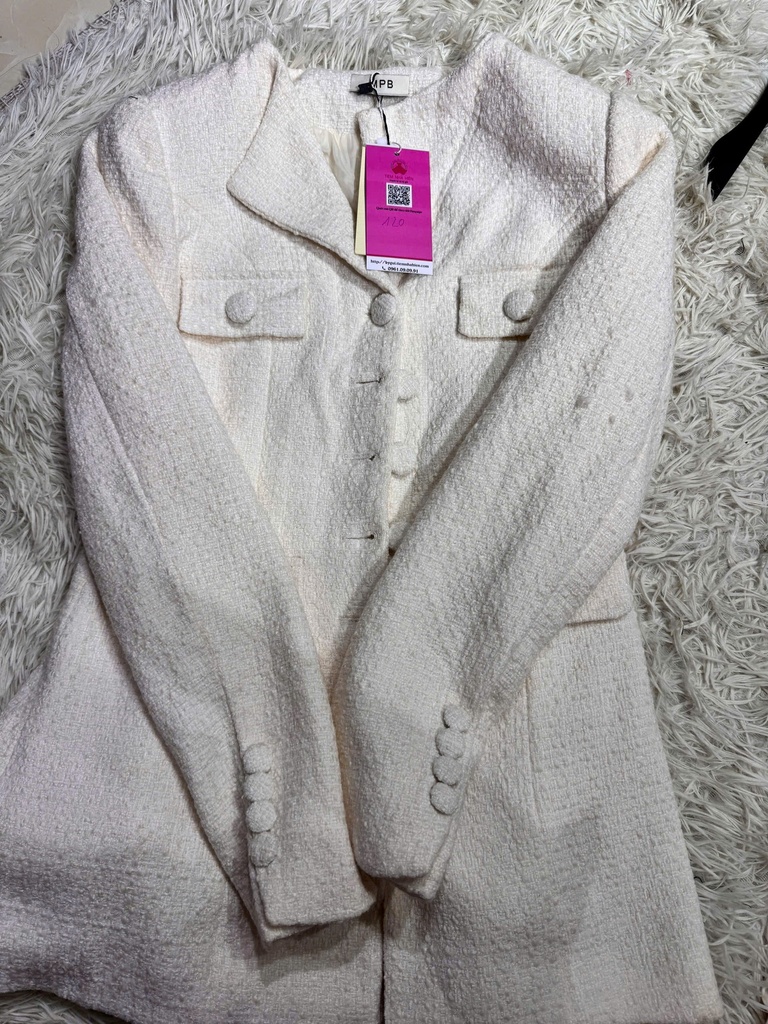 ÁO KHOÁC DẠ TRẮNG 