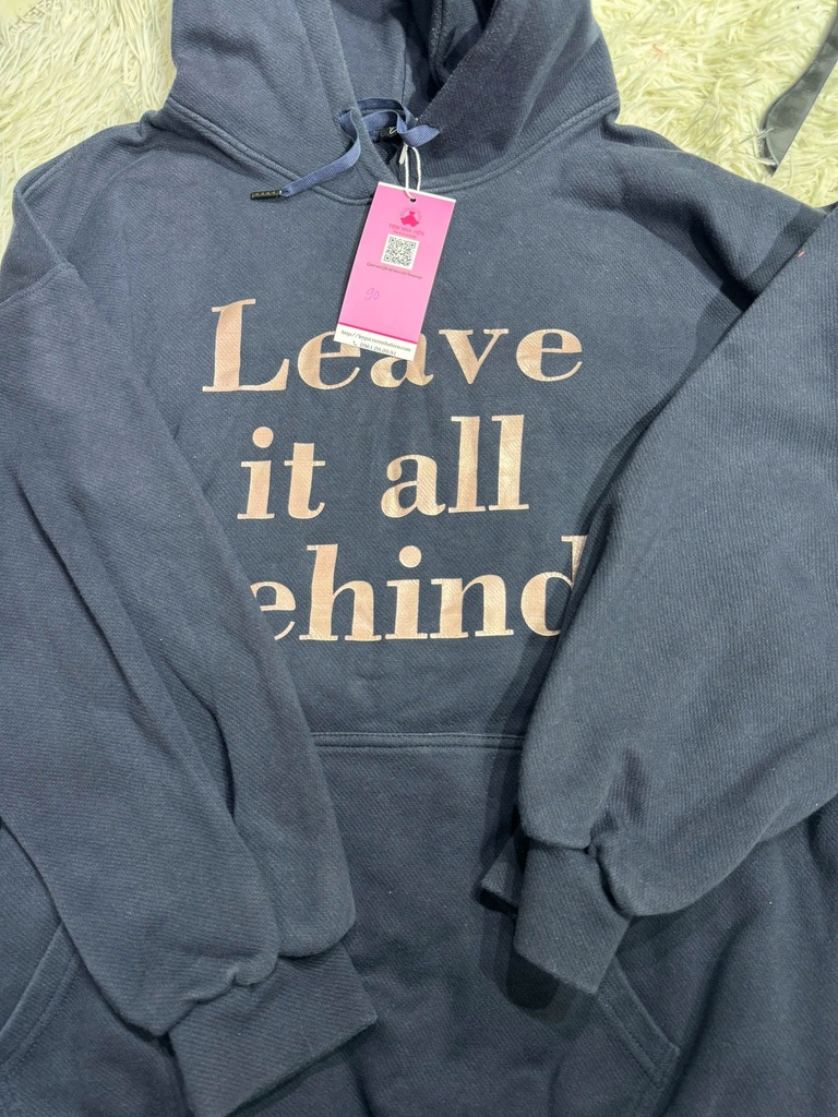 ÁO HOODY ĐEN CÓ MŨ 