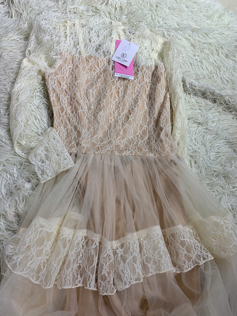 VÁY LIỀN TRẮNG KEM THUY PASS