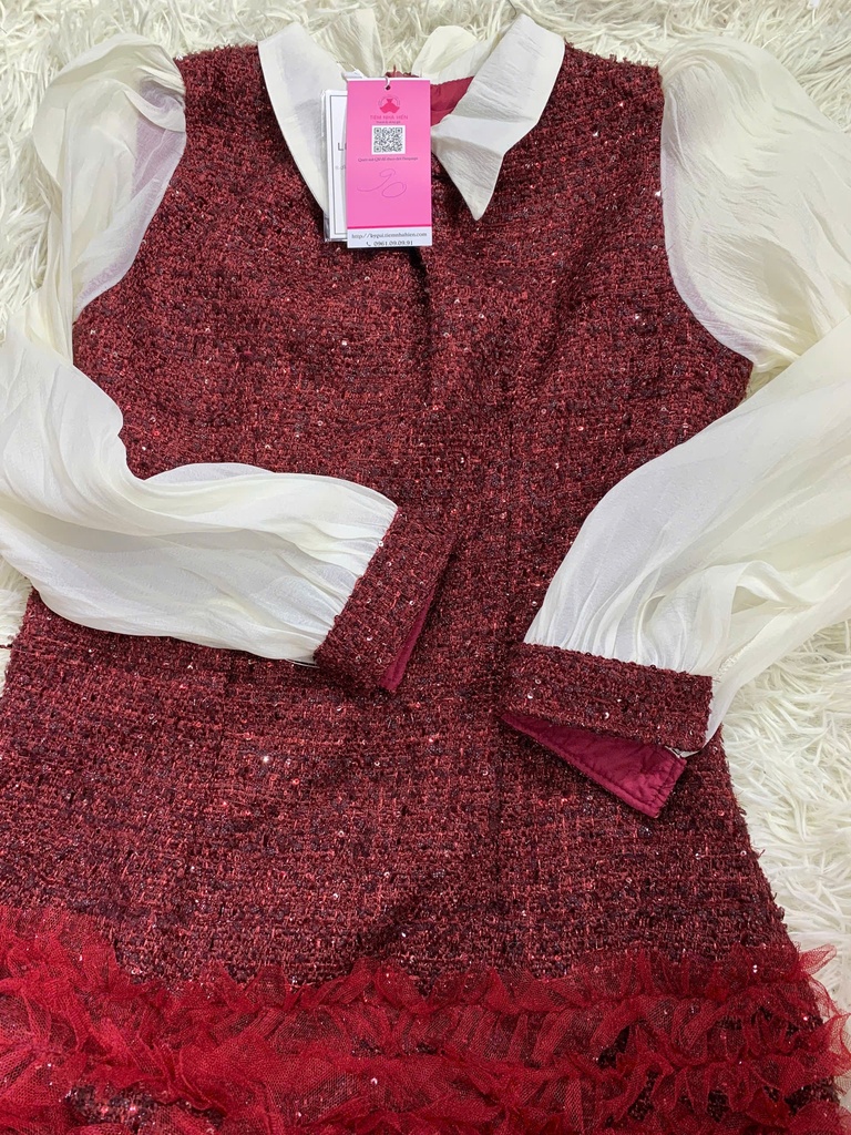 VÁY DAK ĐỎ XẾP LY TAY KEM THUY