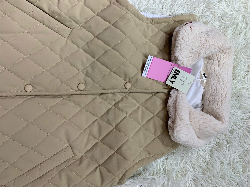 ÁO KHOÁC GILE KEM THUY