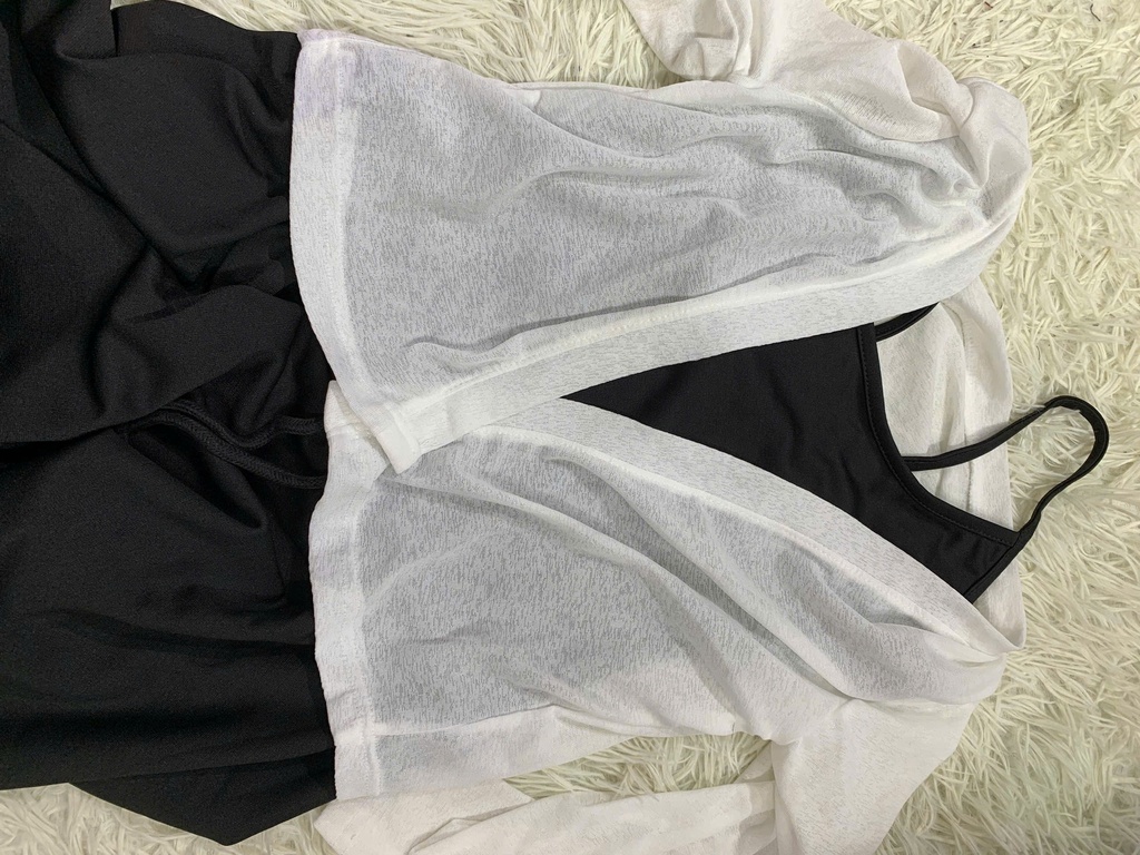 SET VÁY DÂY ĐEN KÈM ÁO KHOÁC NGOÀI THUY