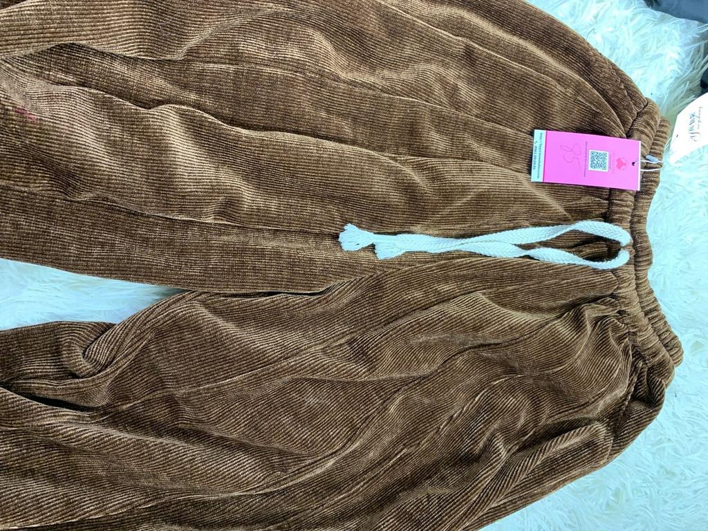 QUẦN NHUNG BÍ NÂU THUY