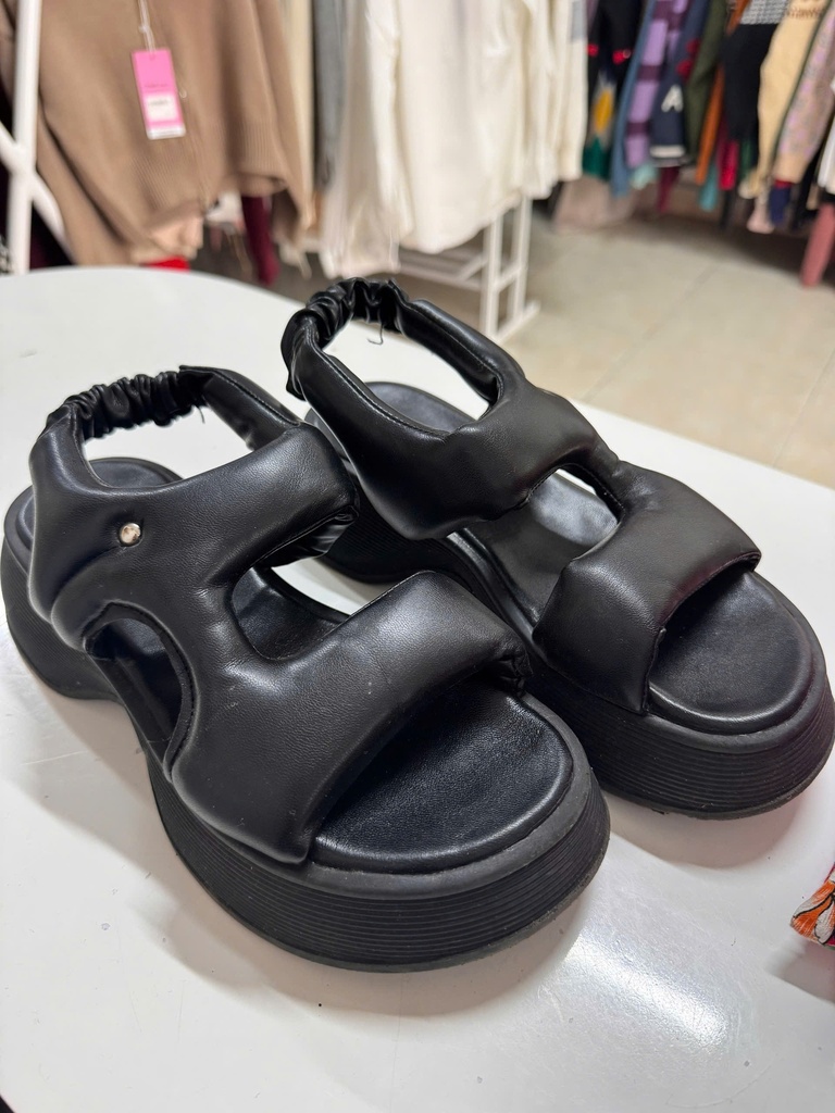 DÉP QUAI HẬU ĐEN HIEN