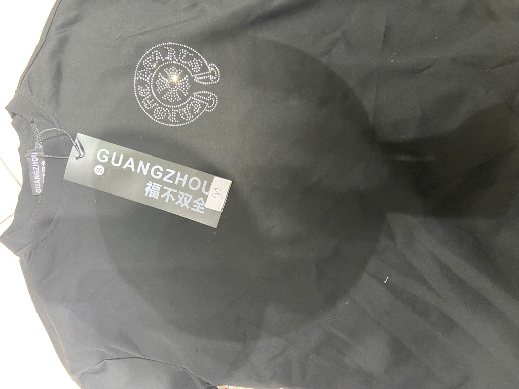 ÁO PHÔNG ĐEN ĐÍNH ĐÁ BLING THUY