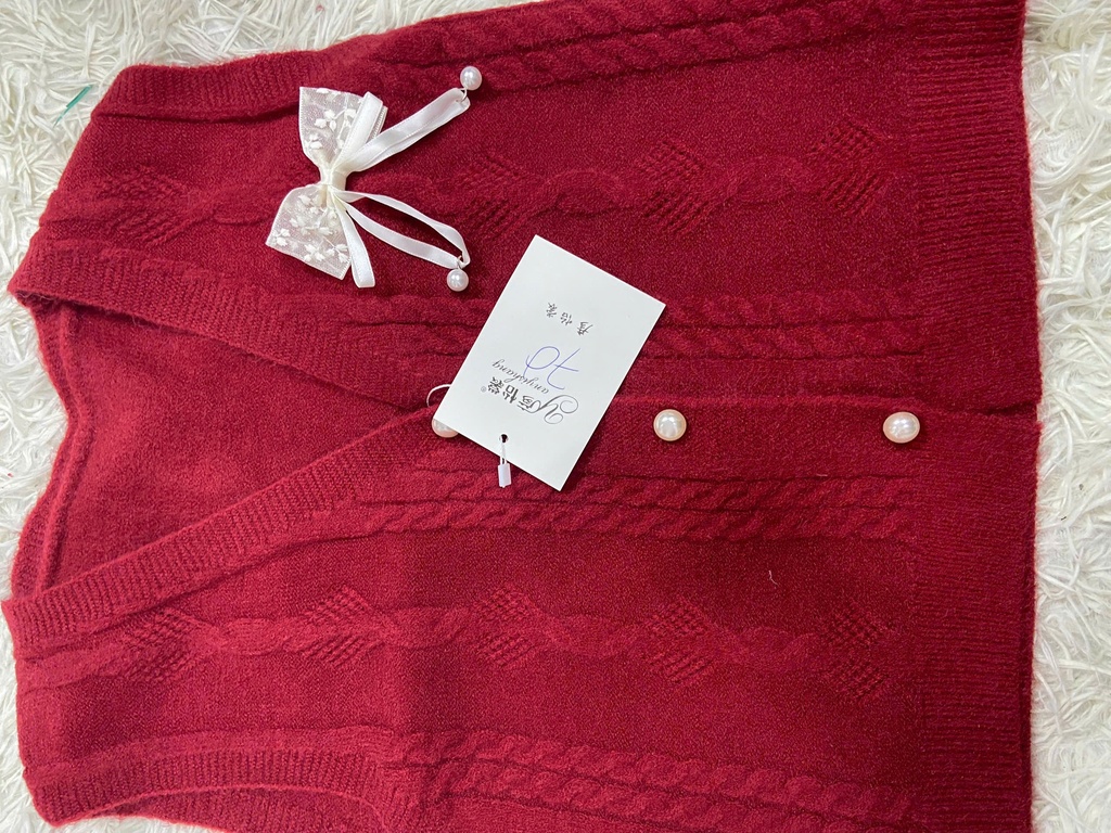 ÁO LEN GILE ĐỎ NƠ THUY