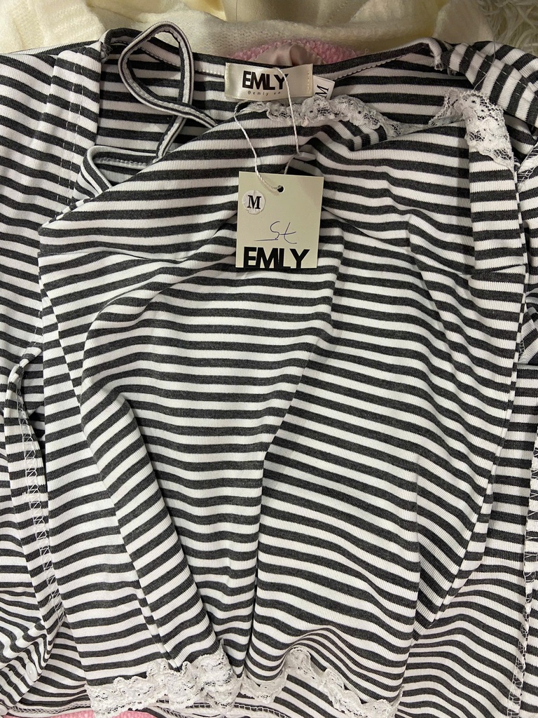 SET ÁO DÂY KẺ KÈM ÁO KHOÁC NGOÀI THUY