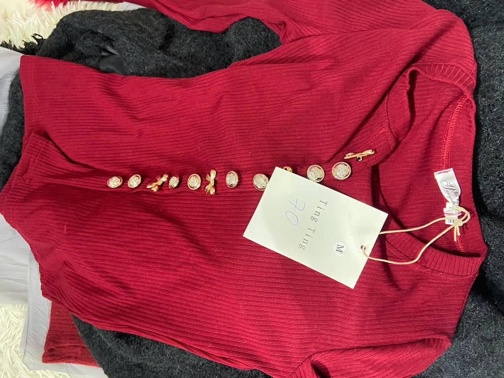 ÁO LEN ĐỎ TAY LÔNG THUY