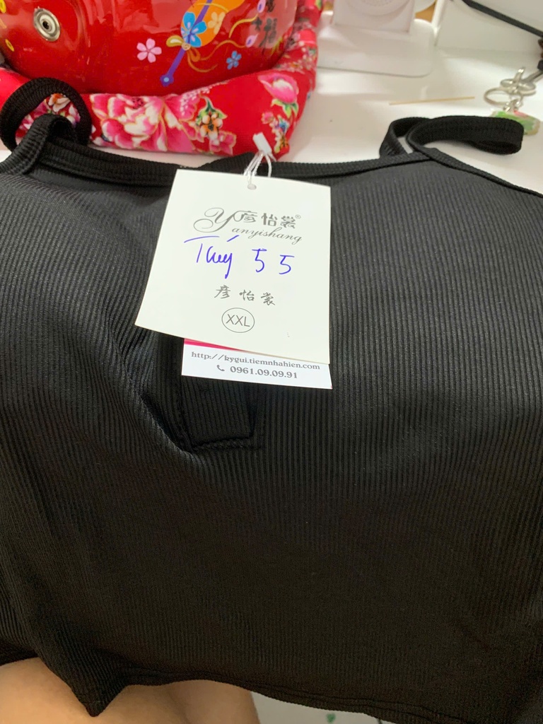 ÁO 2 DÂY ĐEN KÈM MÚT NGỰC THUY